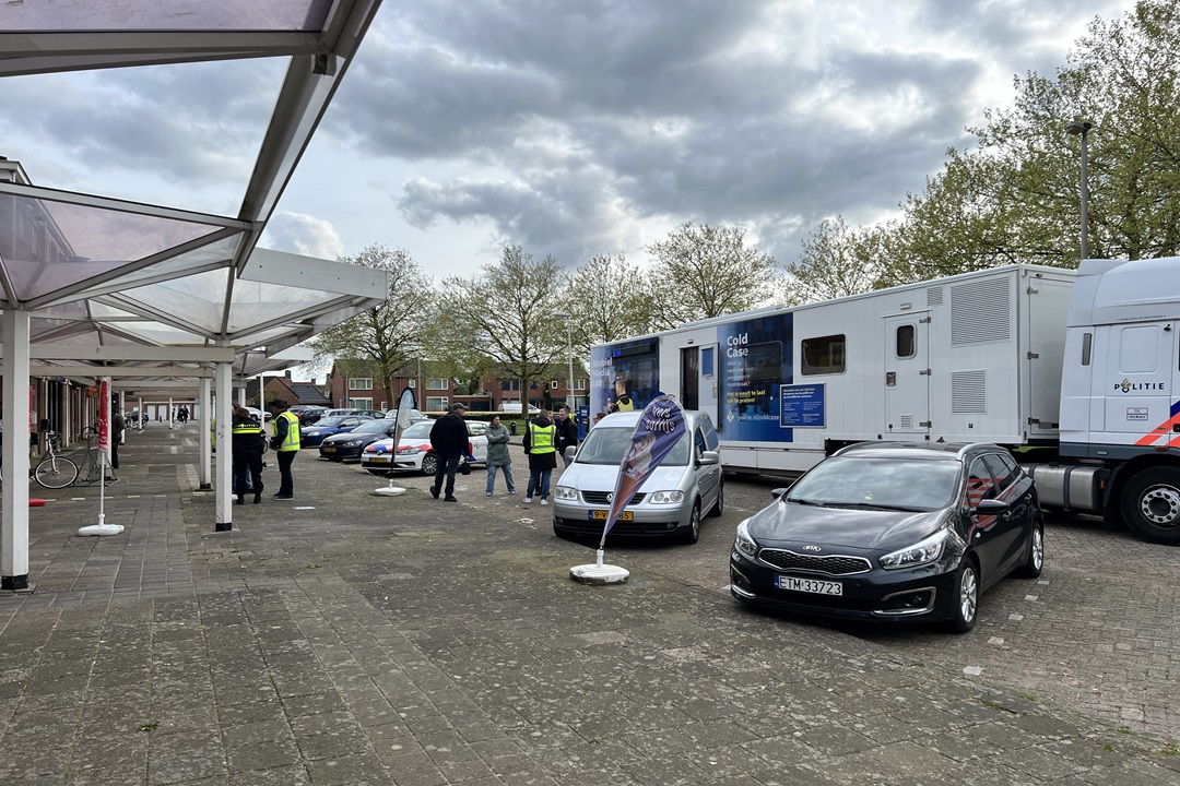 Grootschalige controle Plataanplein Drunen